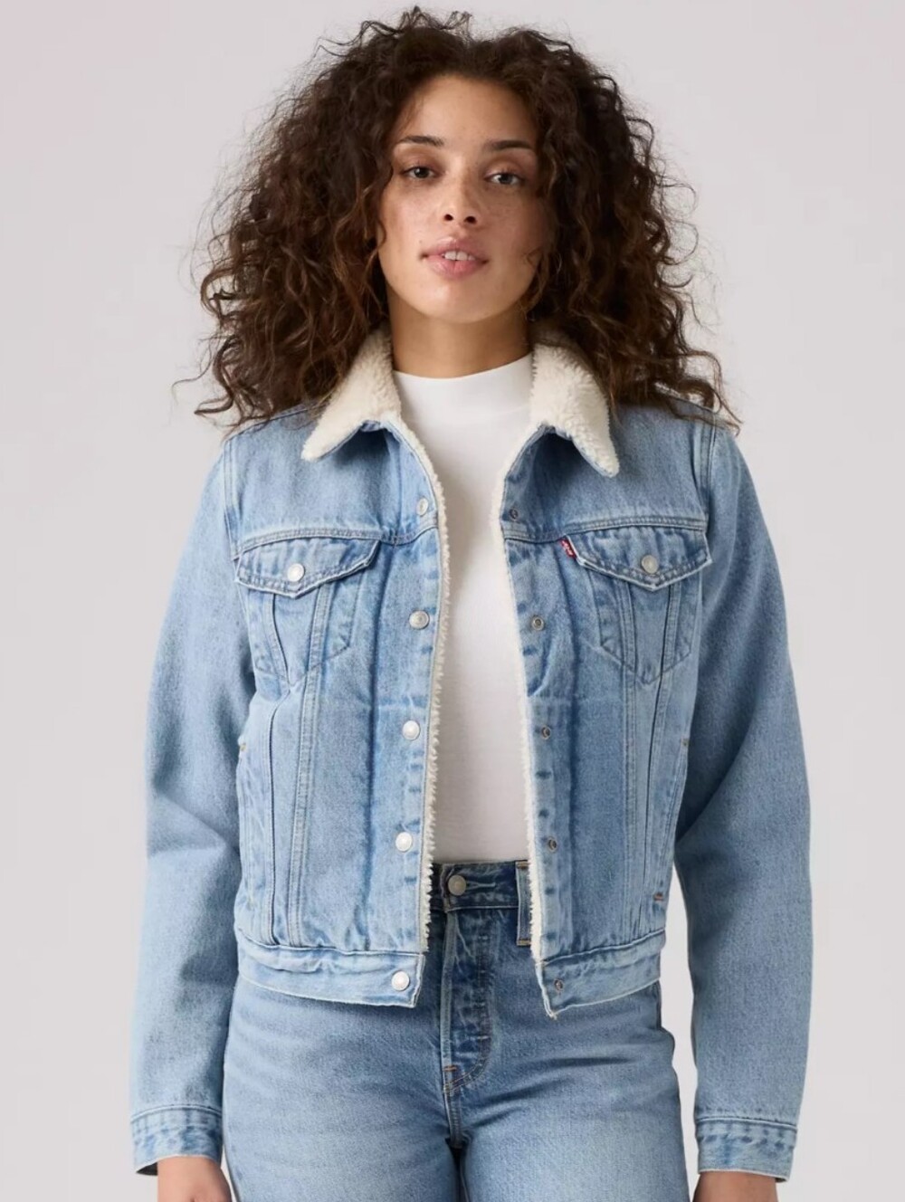 💙EUC Levi's Ex-Boyfriend Cropped Sherpa-Lined Denim Trucker Jacket, Medium Blue